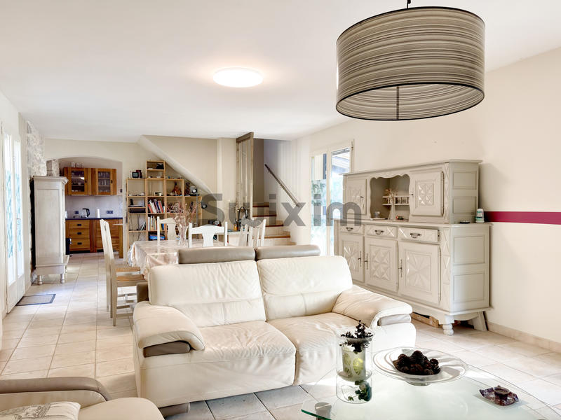 Maison - 123 m² - 4 pièces