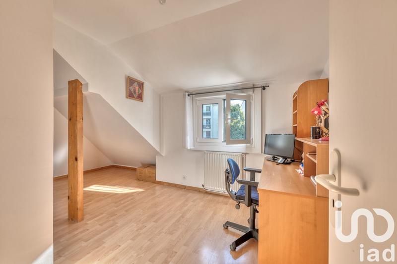 Maison - 176 m² - 7 pièces