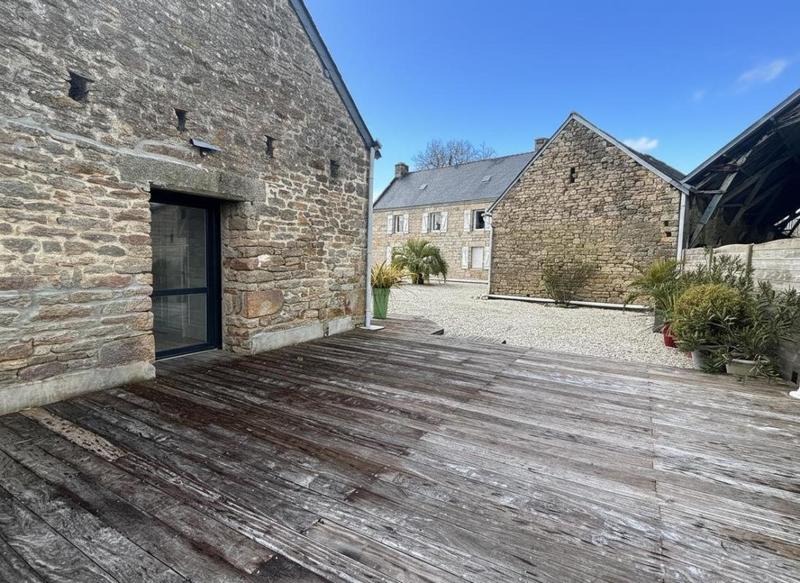 Corps de ferme - 360 m² - 15 pièces