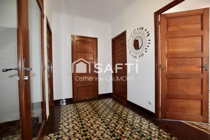 Maison - 208 m² - 8 pièces