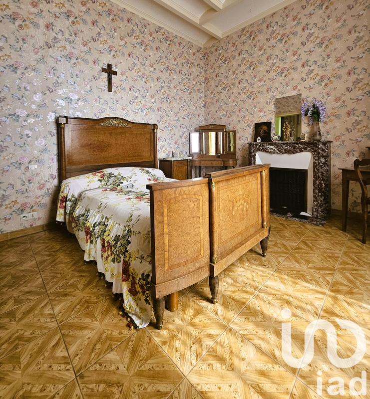 Maison - 265 m² - 11 pièces