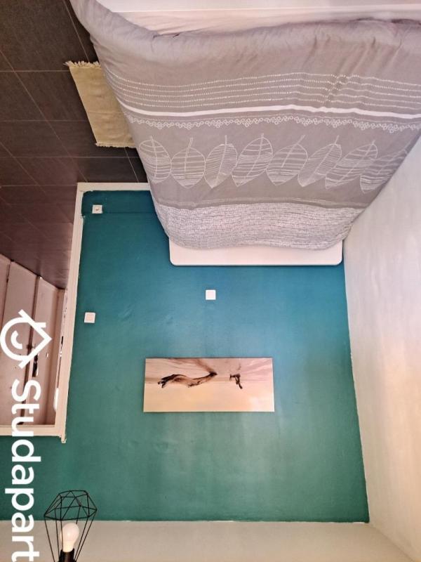 Chambre - 9 m² - 1 pièce