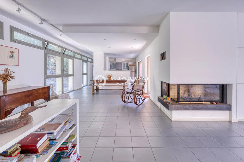 Villa - 200 m² - 6 pièces