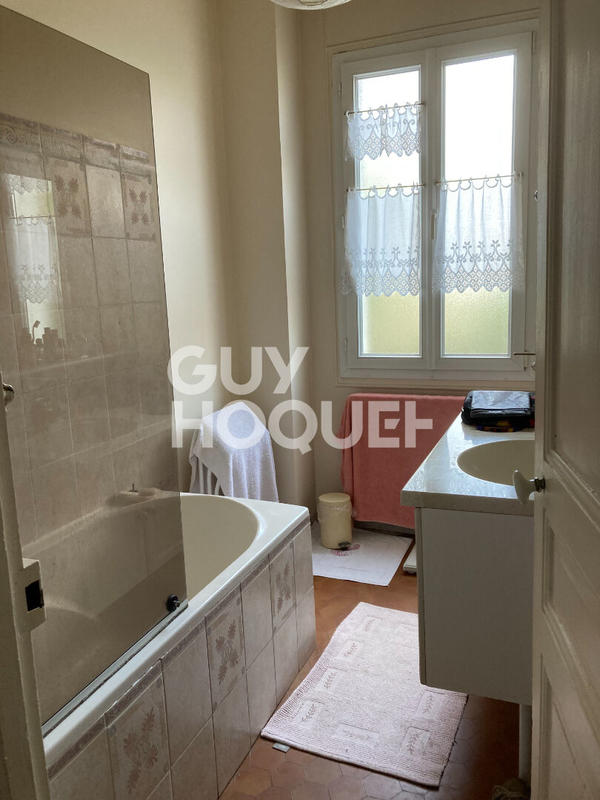 Maison - 168 m² - 8 pièces