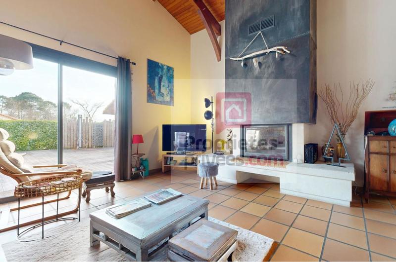 Maison - 201 m² - 6 pièces