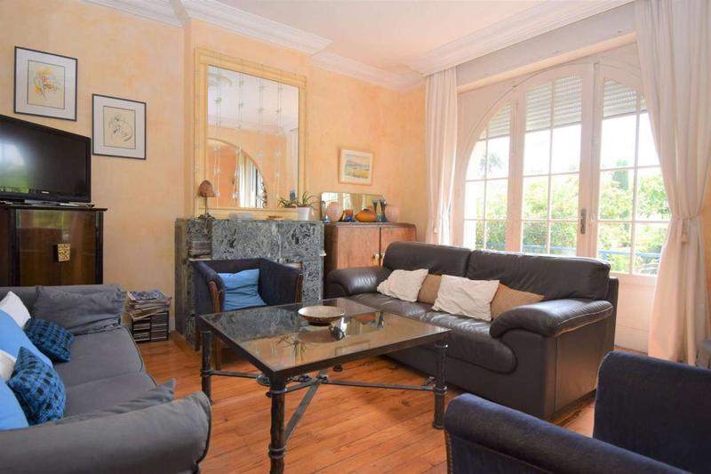 Maison - 224 m² - 7 pièces