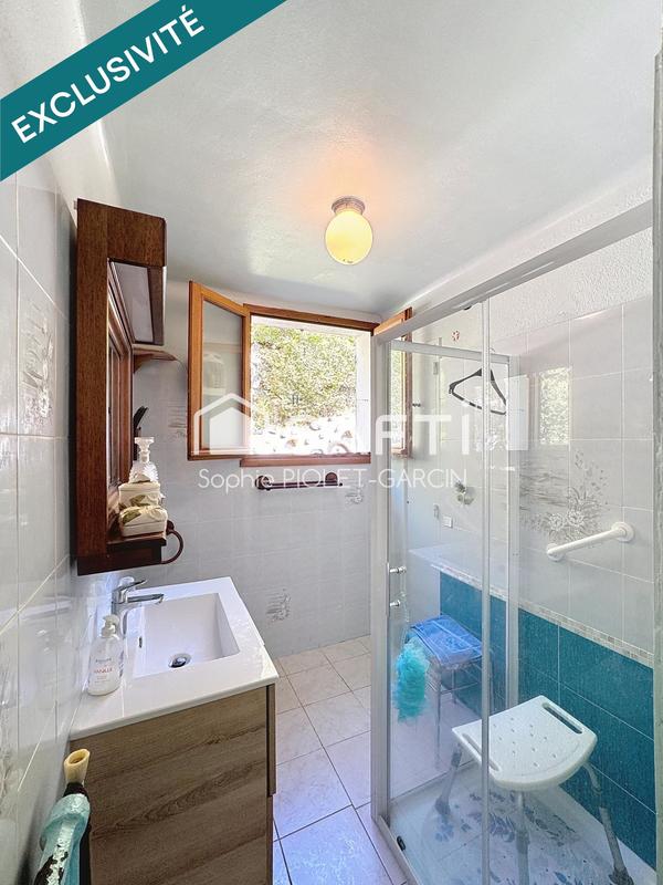 Maison - 221 m² - 8 pièces