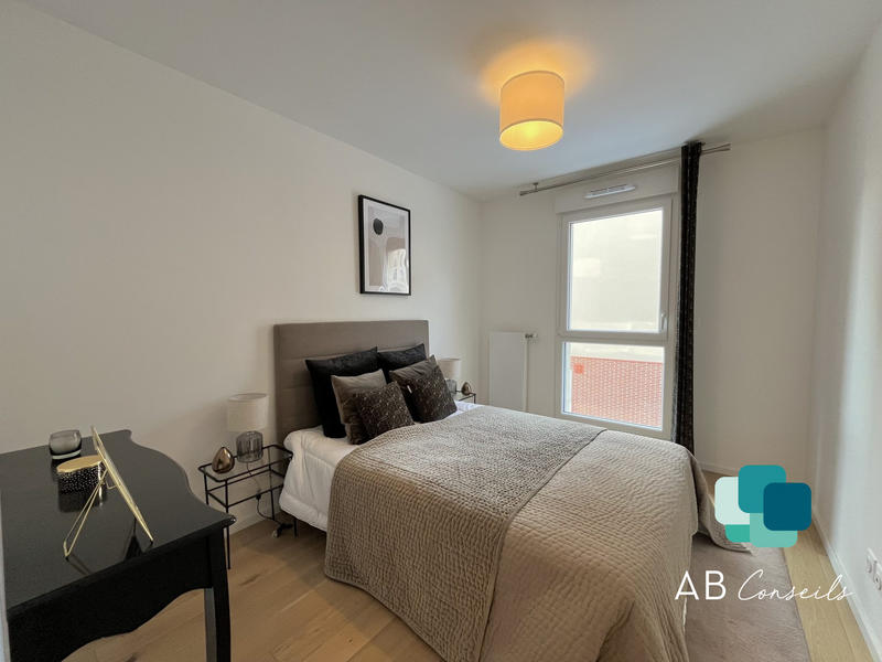 Appartement - 100 m² - 4 pièces