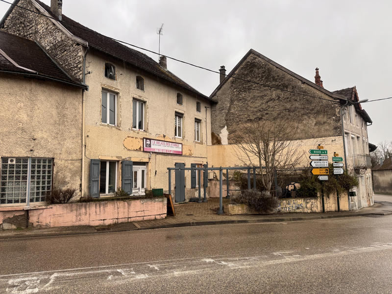 Local commercial - 396 m²