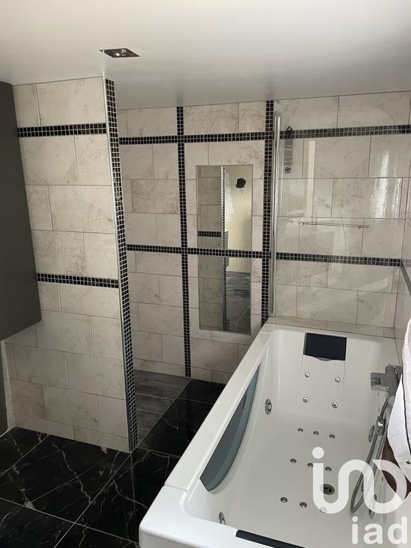 Maison - 175 m² - 6 pièces