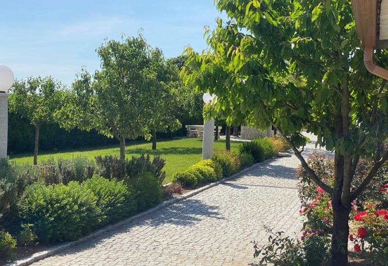 Propriété - 869 m² - 22 pièces