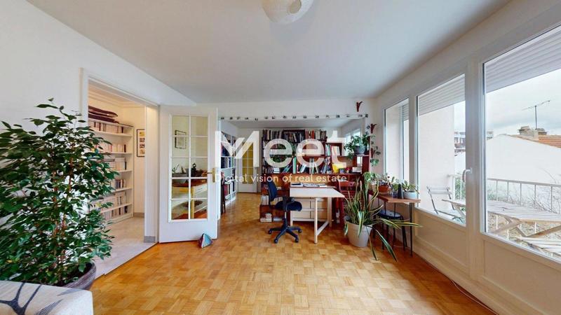 Appartement - 100 m² - 5 pièces