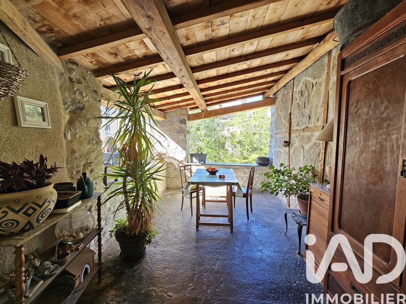 Appartement - 95 m² - 6 pièces