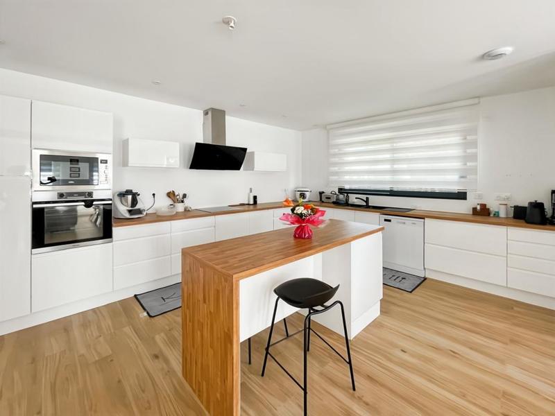 Maison - 145 m² - 5 pièces