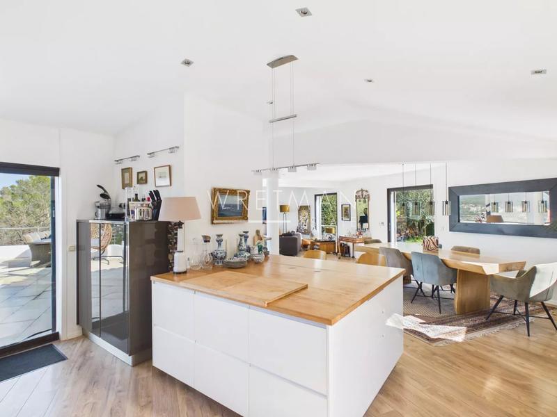 Villa - 291 m² - 5 pièces