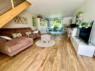 Maison - 97 m² - 5 pièces