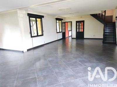 Maison - 300 m² - 12 pièces
