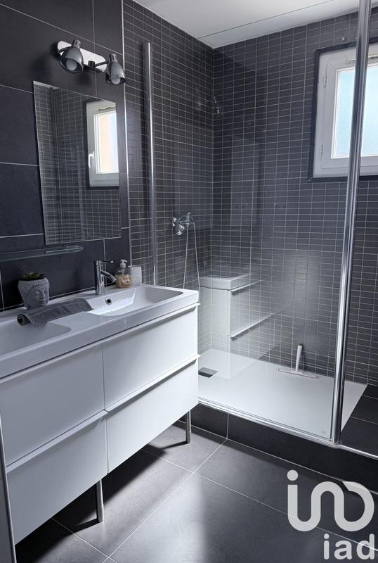 Appartement - 80 m² - 4 pièces