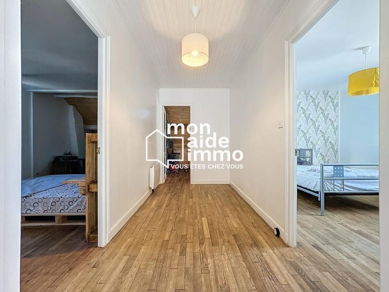 Maison - 140 m² - 5 pièces