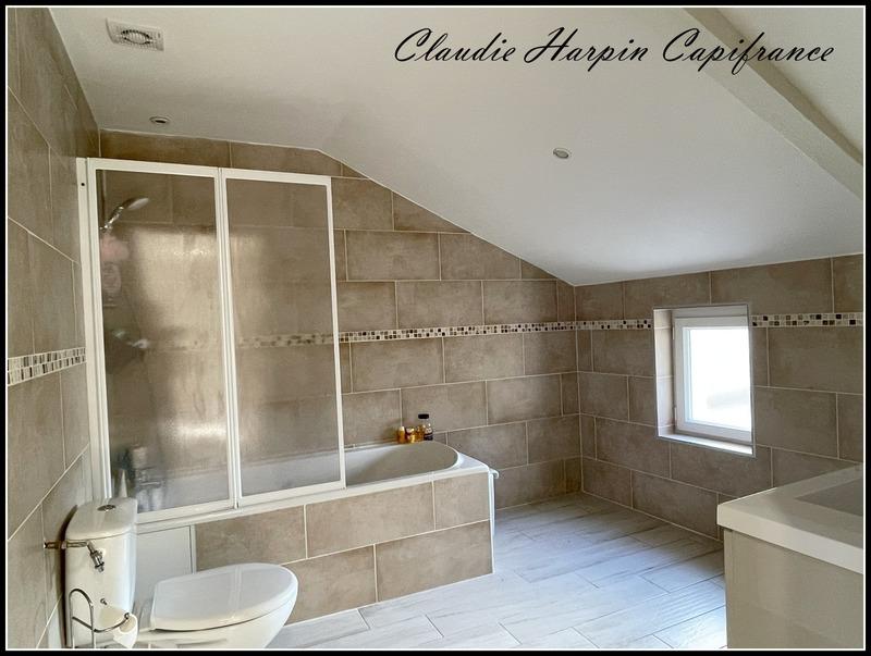 Maison - 246 m² - 10 pièces