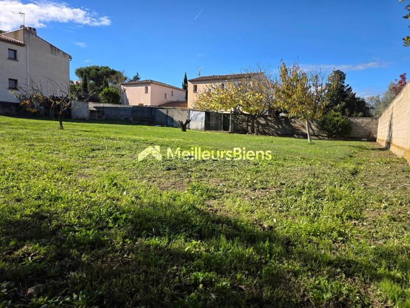 Terrain constructible - 600 m²
