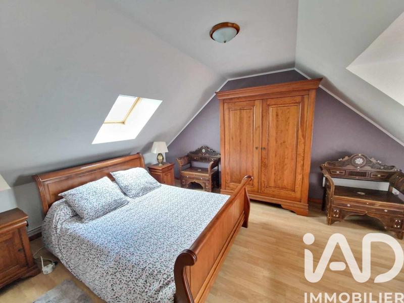 Maison - 200 m² - 11 pièces