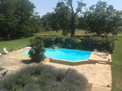 Maison traditionnelle - 517 m² - 10 pièces