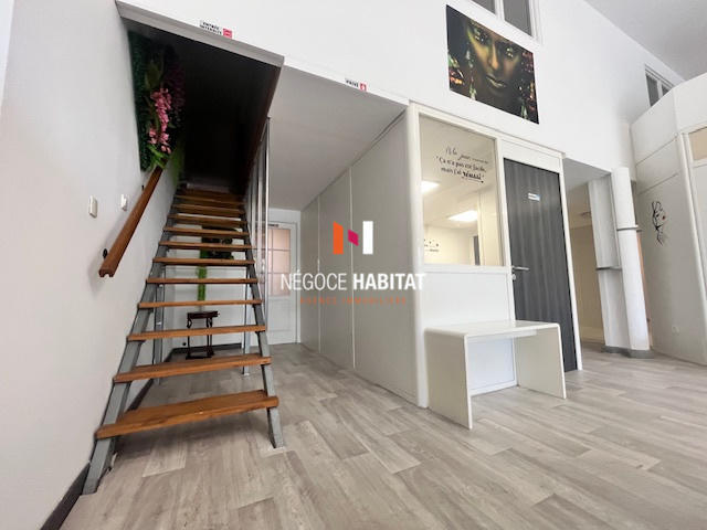 Local commercial - 285 m²