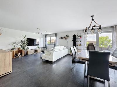 Maison - 102 m² - 4 pièces