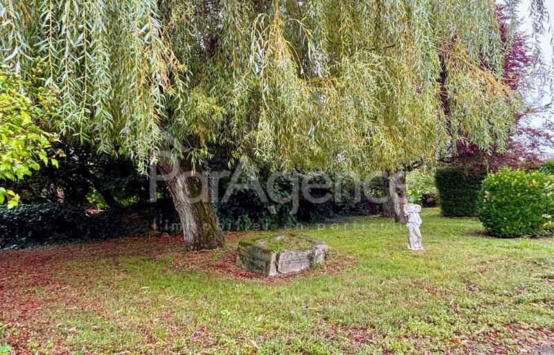 Maison - 253 m² - 14 pièces