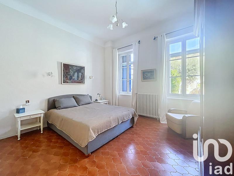 Maison - 217 m² - 8 pièces