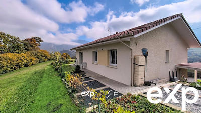 Maison - 94 m² - 4 pièces