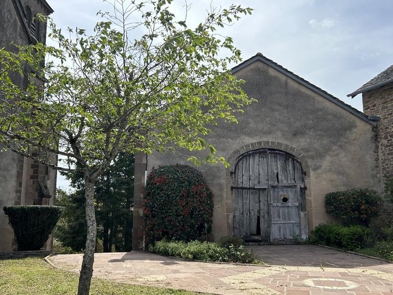 Grange - 300 m² - 2 pièces