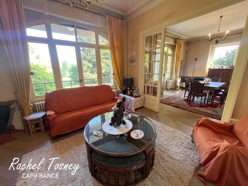 Maison bourgeoise - 260 m² - 9 pièces