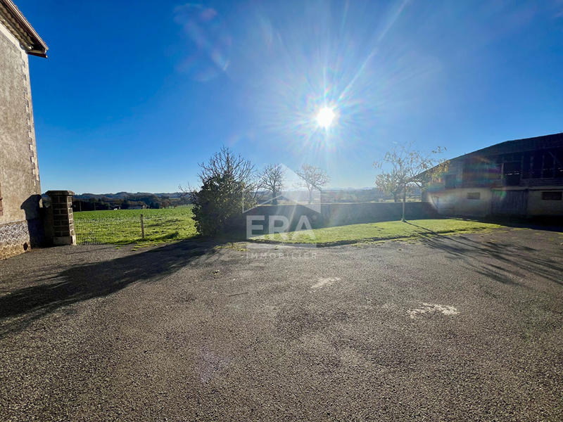 Maison - 166 m² - 5 pièces