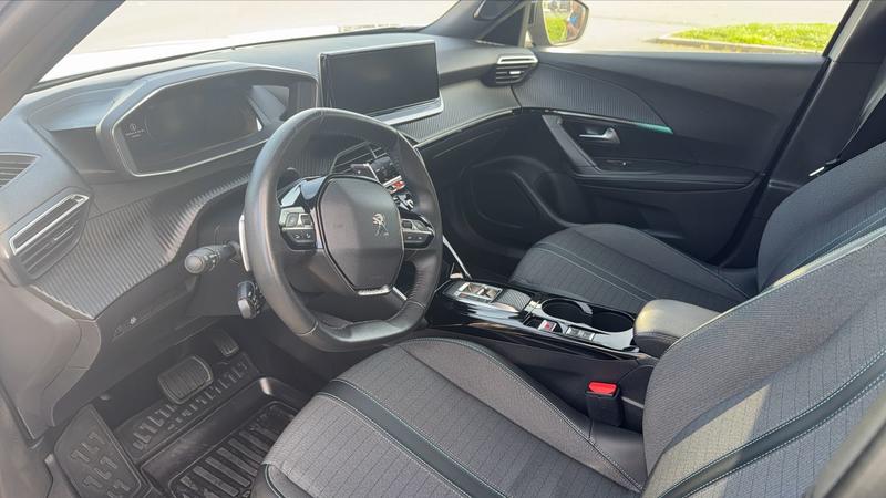 Peugeot 2008 1.5 BlueHDi 130 Eat8 Allure Pack