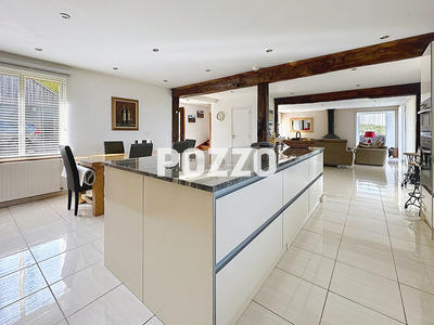 Maison - 197 m² - 7 pièces