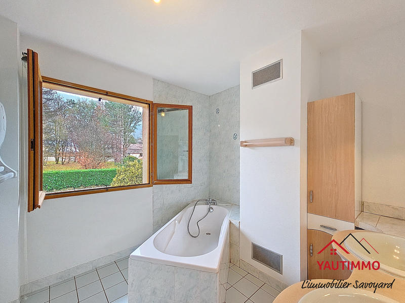 Maison - 121 m² - 5 pièces