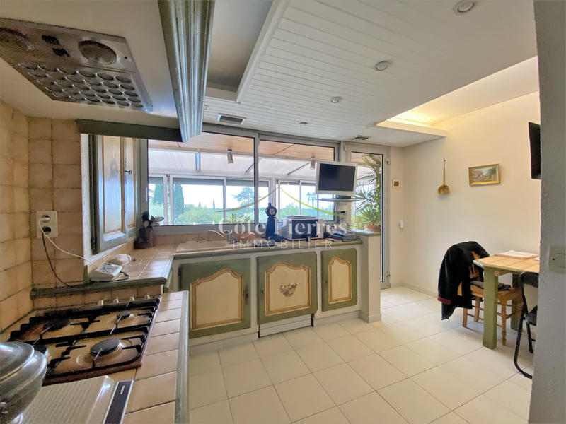 Villa - 200 m² - 6 pièces