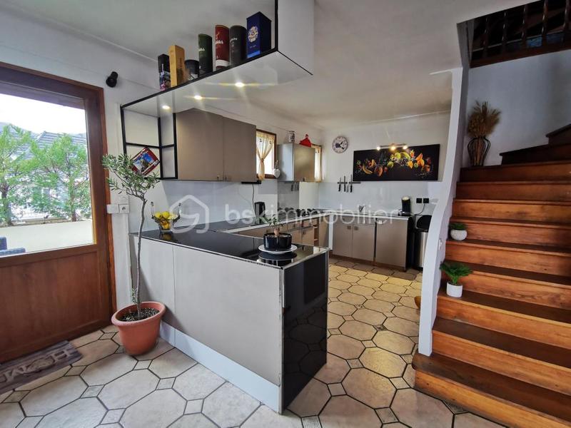 Propriété - 222 m² - 10 pièces