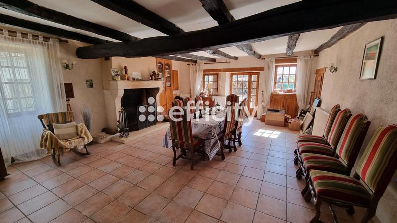 Maison - 235 m² - 8 pièces