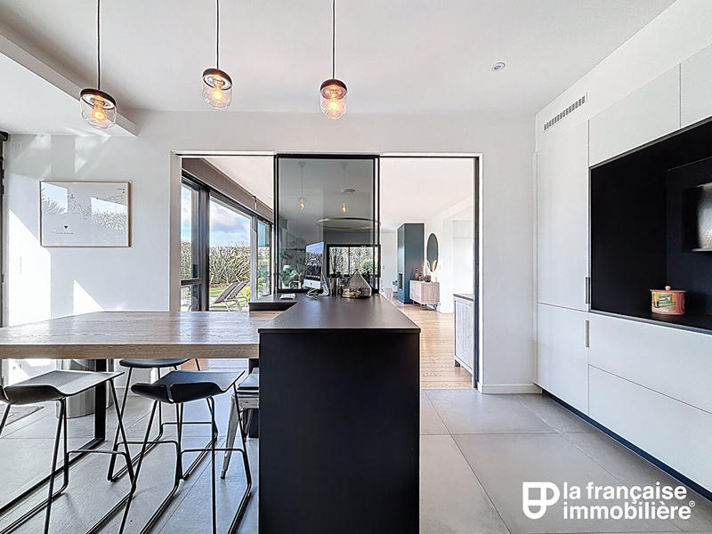 Maison - 178 m² - 7 pièces