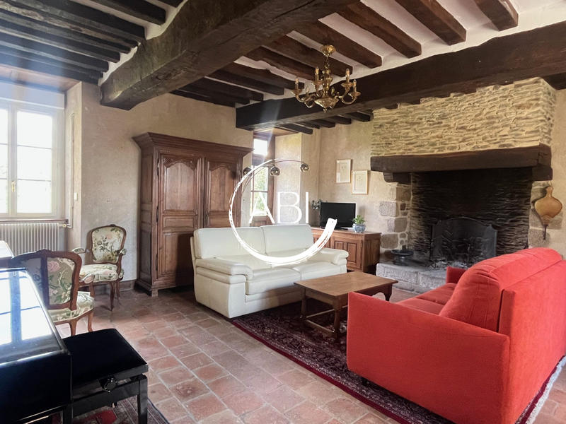 Maison - 230 m² - 8 pièces