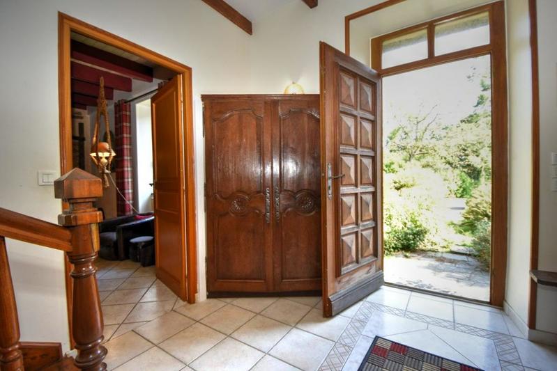 Maison - 233 m² - 9 pièces