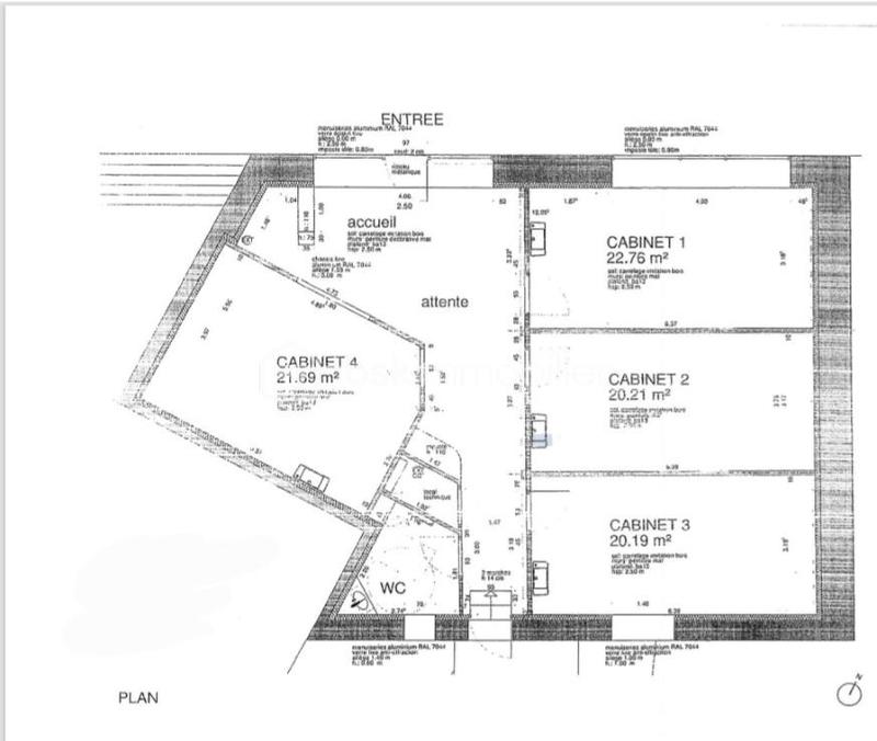 Local commercial - 130 m² - 4 pièces