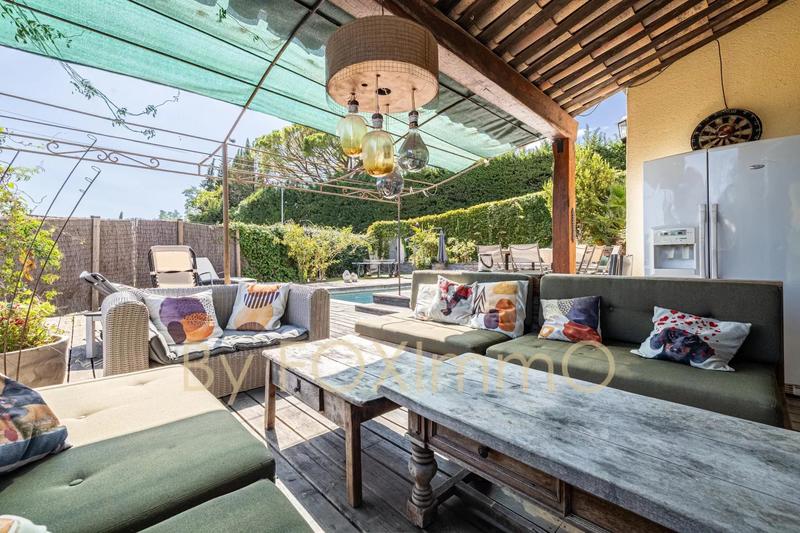 Villa - 178 m² - 6 pièces