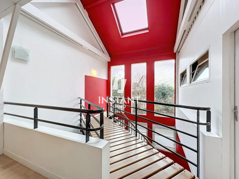 Loft - 135 m² - 4 pièces