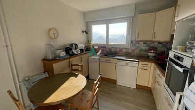 Appartement - 85 m² - 3 pièces