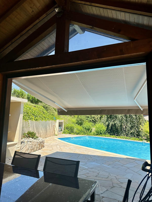 Villa - 197 m² - 9 pièces