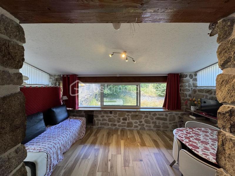 Maison en pierre - 44 m² - 2 pièces